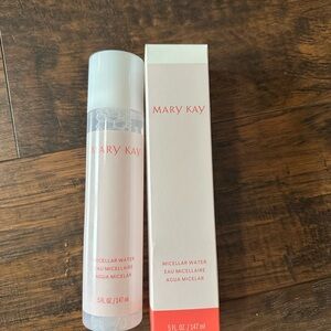 Mary Kay Micellar Water - Soft Pink Bottle and Box